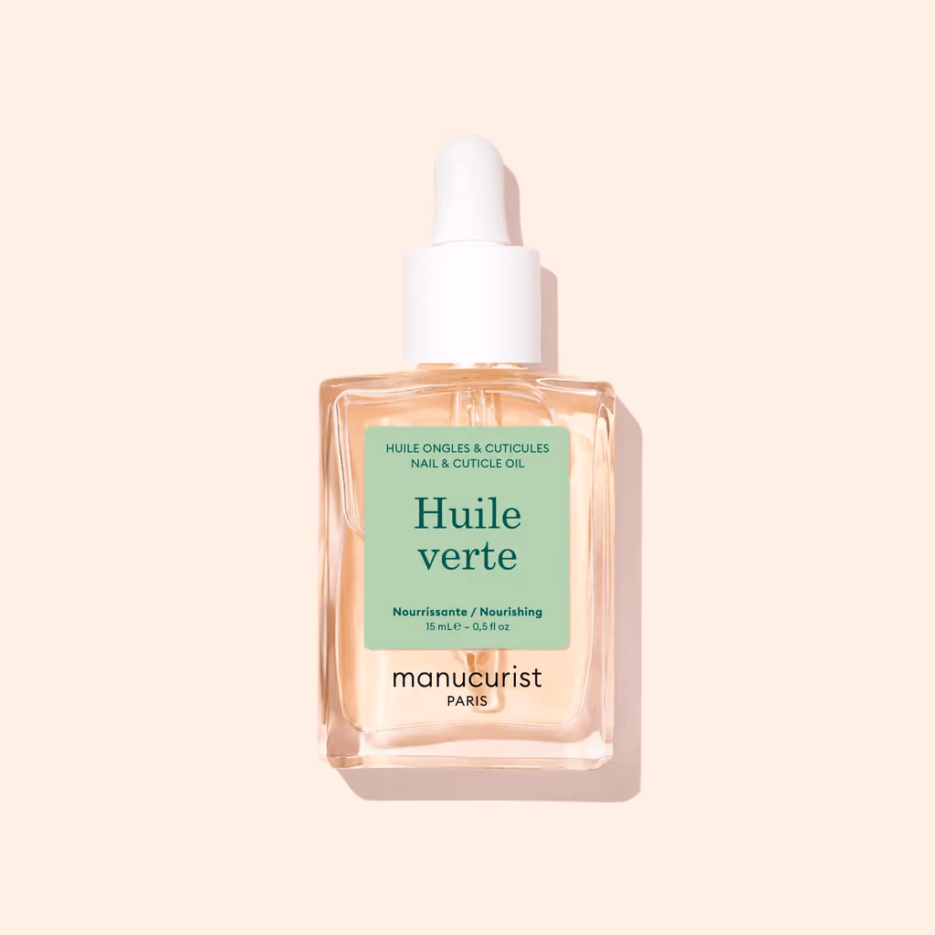Manucurist Huile Verte with a mini nail file and buffer